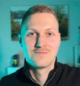 Verkkosivukehittäjä / yrittäjä Aku Koskela